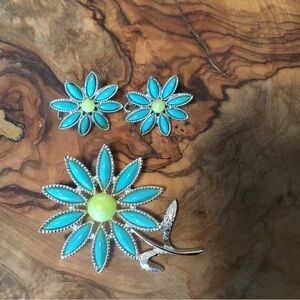 Vintage Sarah Coventry Turquoise & Yellow silver plated brooch & clip earrings